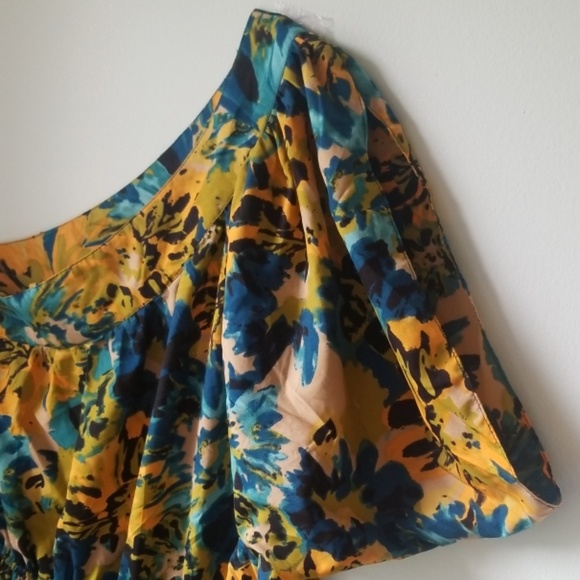 Angie Dress - Size M - Picture 3 of 6